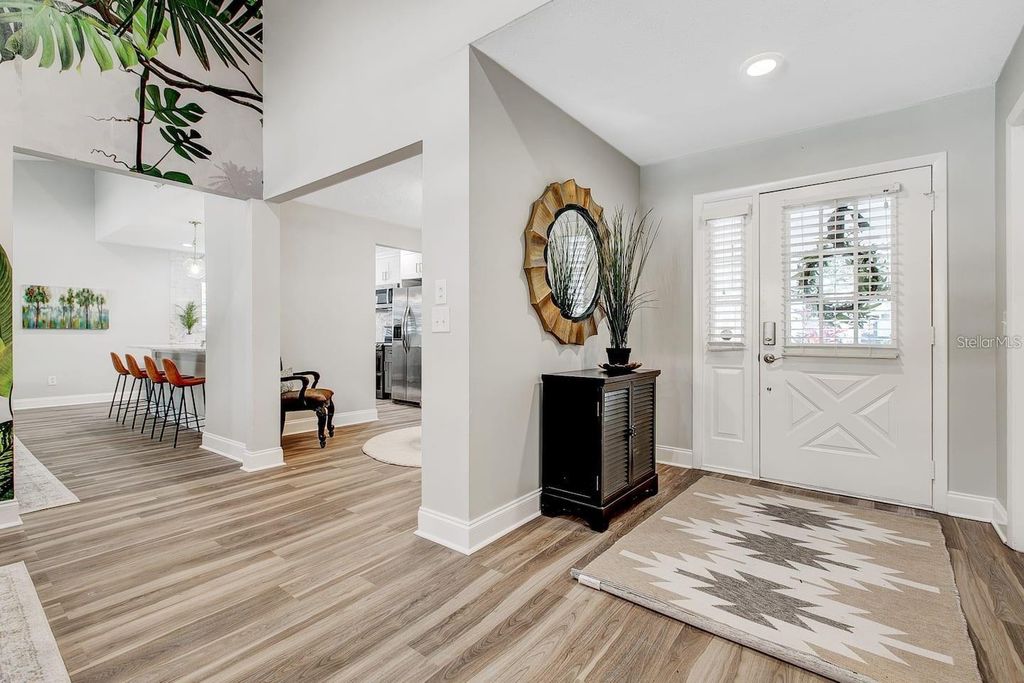 Image 2 of property listing at 1330 PEACHFIELD DRIVE, Valrico, FL 33596