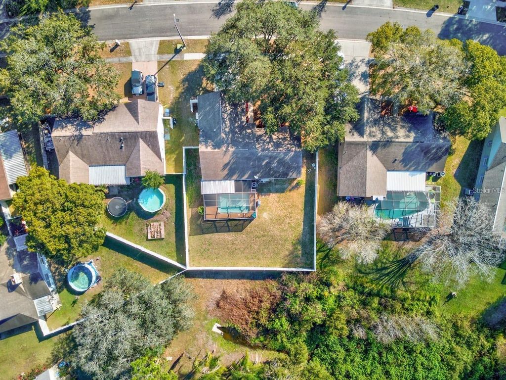 Image 22 of property listing at 1330 PEACHFIELD DRIVE, Valrico, FL 33596