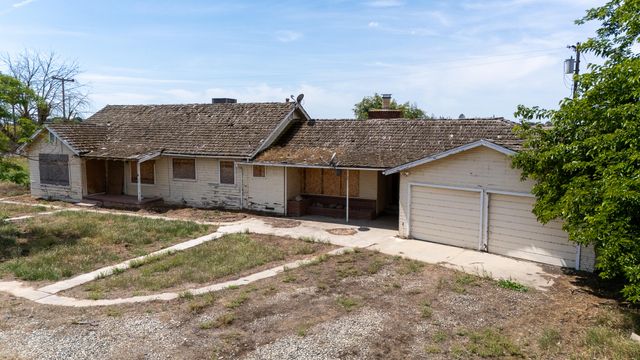 6766 Avenue 408, Dinuba, CA 93618