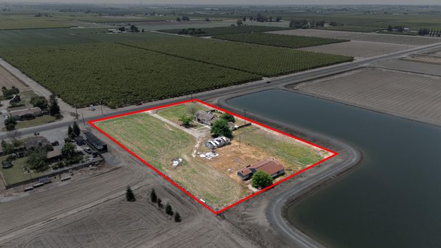 6766 Avenue 408, Dinuba, CA 93618