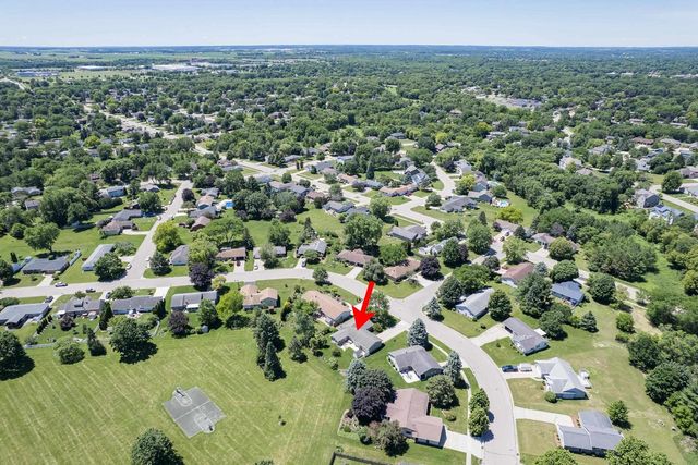 988 Nantucket Drive, Janesville, WI 53546
