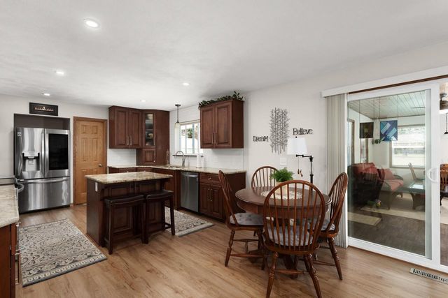 988 Nantucket Drive, Janesville, WI 53546