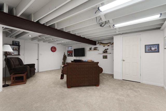 988 Nantucket Drive, Janesville, WI 53546