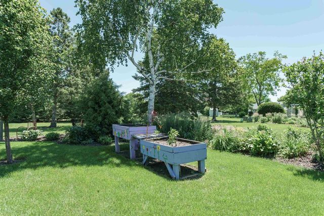 988 Nantucket Drive, Janesville, WI 53546