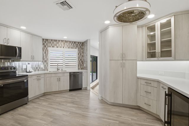 2658 SW 11th Place N, Deerfield Beach, FL 33442