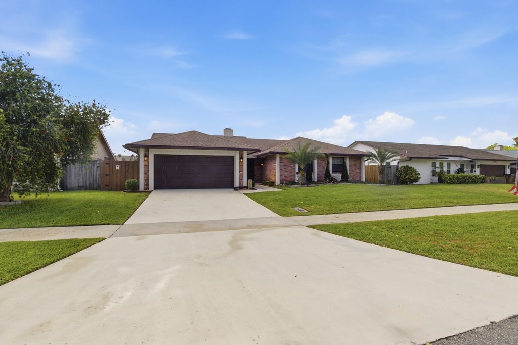 2658 SW 11th Place N, Deerfield Beach, FL 33442