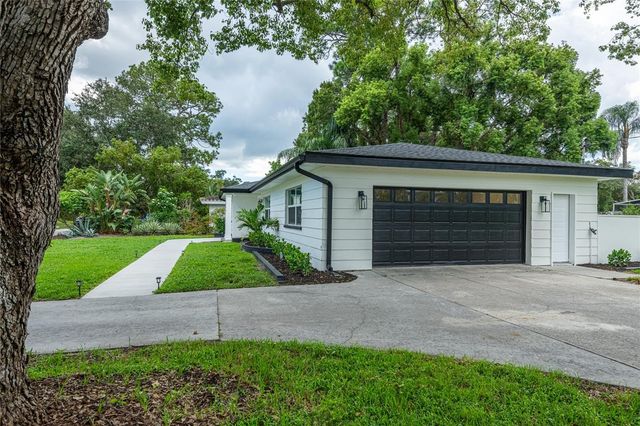 796 PINEWOOD DRIVE, Dunedin, FL 34698