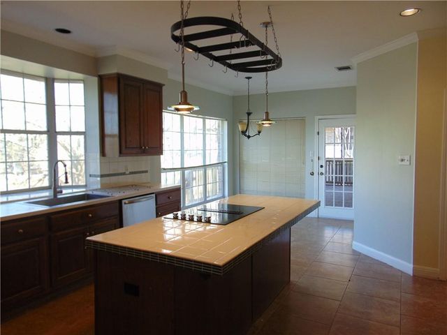 5806 Cedar Cliff DR, Austin, TX 78759