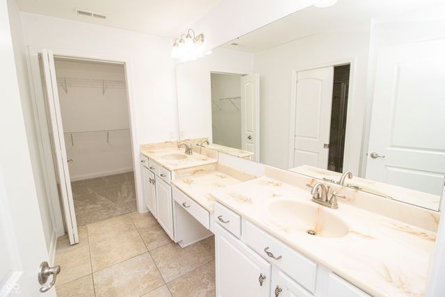13895 Rue Charlot Lane, Mccordsville, IN 46055
