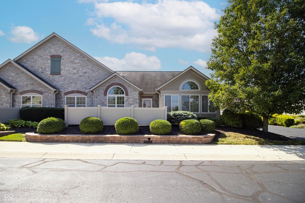 13895 Rue Charlot Lane, Mccordsville, IN 46055