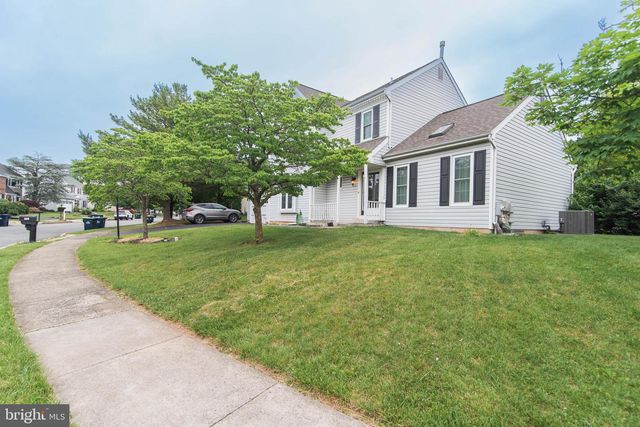912 HICKORY GROVE DR, Royersford, PA 19468