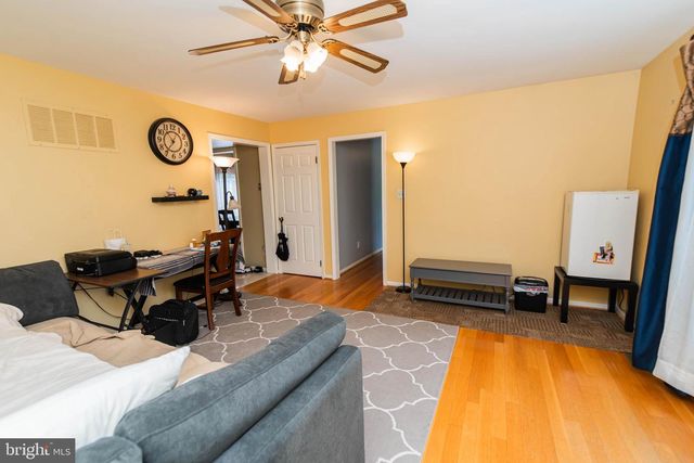 912 HICKORY GROVE DR, Royersford, PA 19468