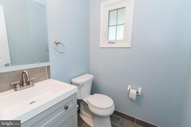 912 HICKORY GROVE DR, Royersford, PA 19468