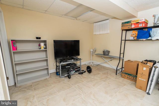 912 HICKORY GROVE DR, Royersford, PA 19468