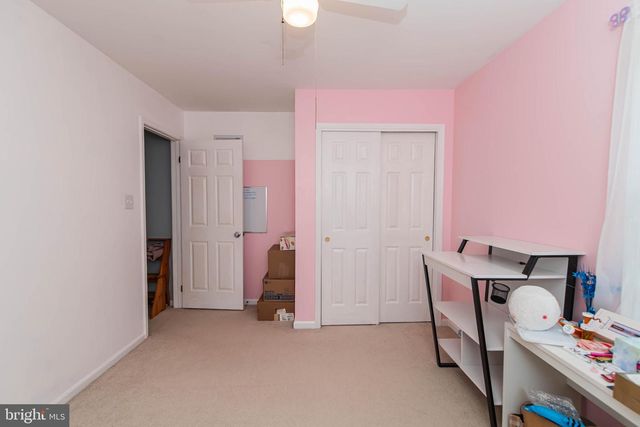 912 HICKORY GROVE DR, Royersford, PA 19468