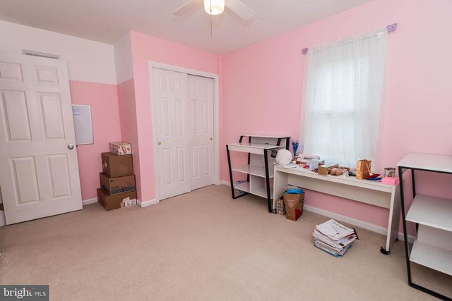 912 HICKORY GROVE DR, Royersford, PA 19468