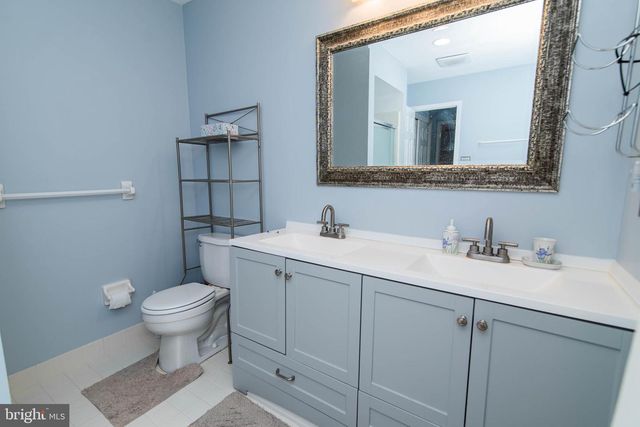 912 HICKORY GROVE DR, Royersford, PA 19468