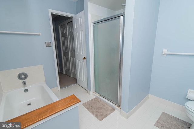 912 HICKORY GROVE DR, Royersford, PA 19468