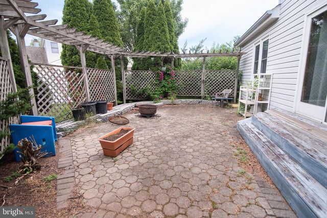 912 HICKORY GROVE DR, Royersford, PA 19468