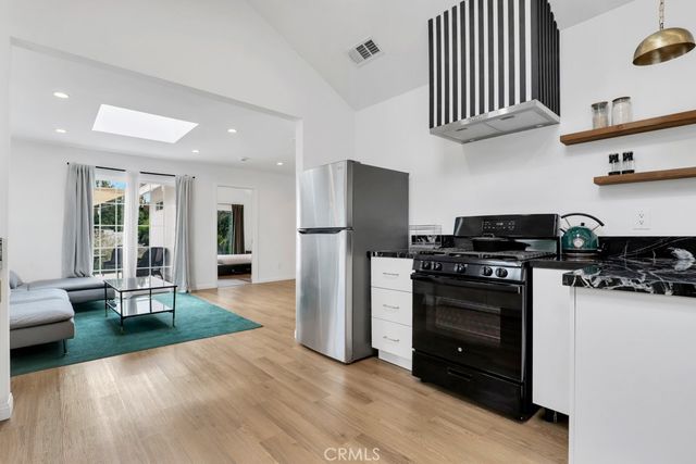 4950 Aldama, Los Angeles, CA 90042