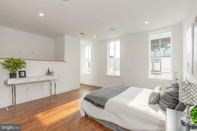 1111 E DUNTON ST, Philadelphia, PA 19123