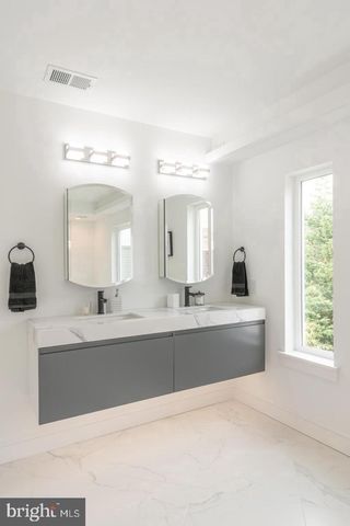 1111 E DUNTON ST, Philadelphia, PA 19123