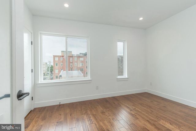 1111 E DUNTON ST, Philadelphia, PA 19123