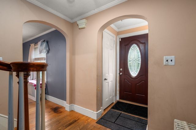 43 Winsor St, Ludlow, MA 01056