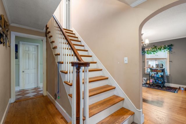 43 Winsor St, Ludlow, MA 01056