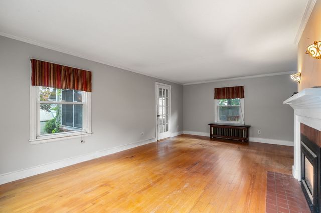 43 Winsor St, Ludlow, MA 01056