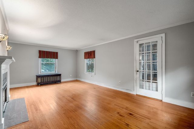 43 Winsor St, Ludlow, MA 01056