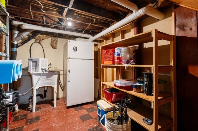 43 Winsor St, Ludlow, MA 01056
