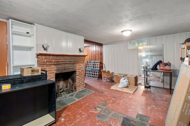 43 Winsor St, Ludlow, MA 01056
