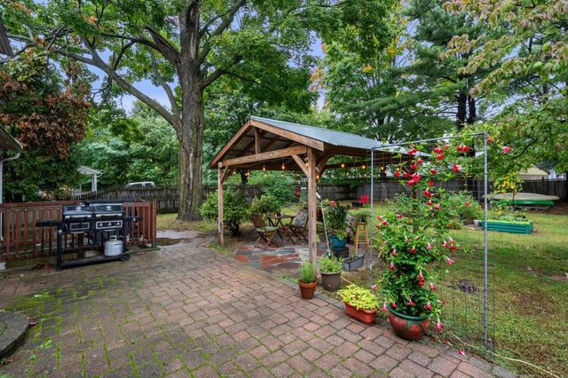 43 Winsor St, Ludlow, MA 01056