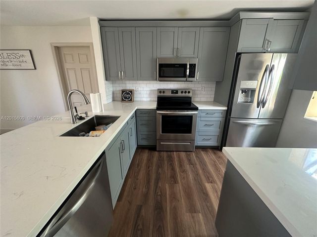 9062 SW 147th Ct, Miami, FL 33196