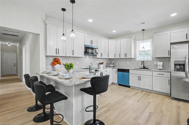 215 Blair AVE, Newport News, VA 23607