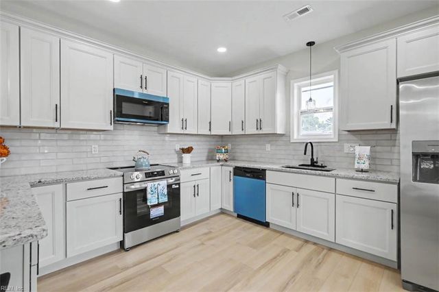 215 Blair AVE, Newport News, VA 23607