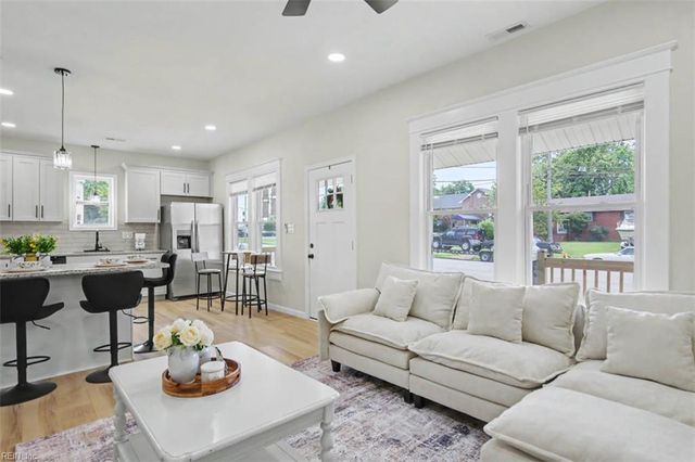215 Blair AVE, Newport News, VA 23607