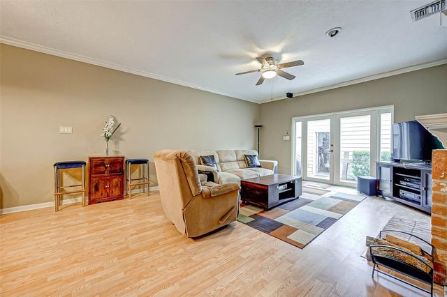 5976 Woodway Place Court, Houston, TX 77057