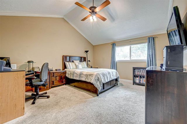 5976 Woodway Place Court, Houston, TX 77057