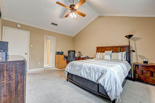 5976 Woodway Place Court, Houston, TX 77057