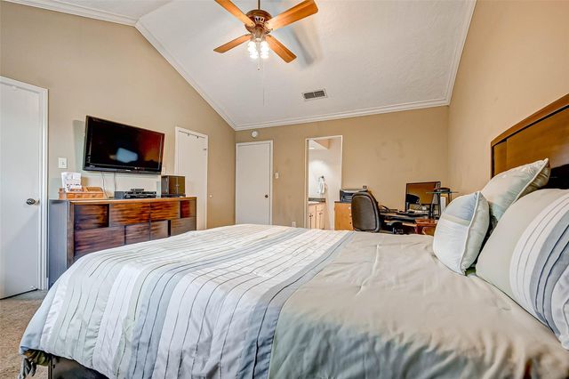 5976 Woodway Place Court, Houston, TX 77057