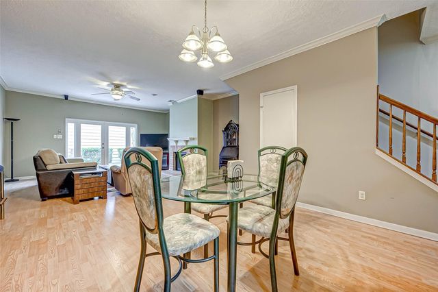 5976 Woodway Place Court, Houston, TX 77057