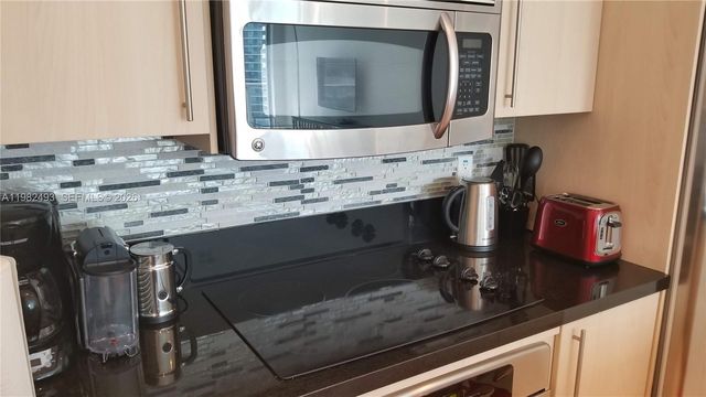 1111 SW 1st Ave 3516-N, Miami, FL 33130