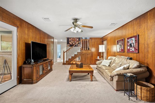 1118 S Amy Drive, Deer Park, TX 77536