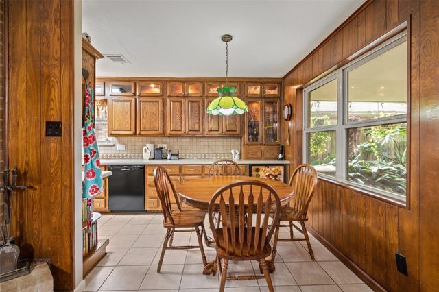 1118 S Amy Drive, Deer Park, TX 77536