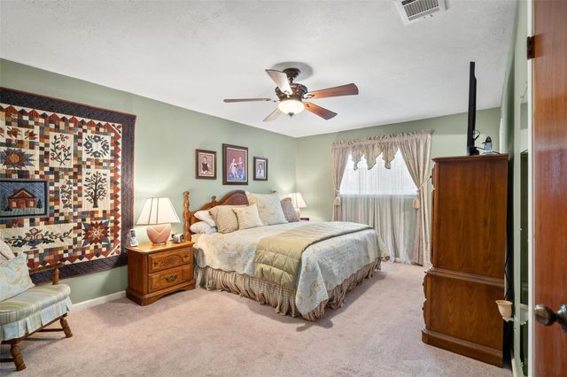 1118 S Amy Drive, Deer Park, TX 77536