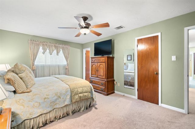 1118 S Amy Drive, Deer Park, TX 77536