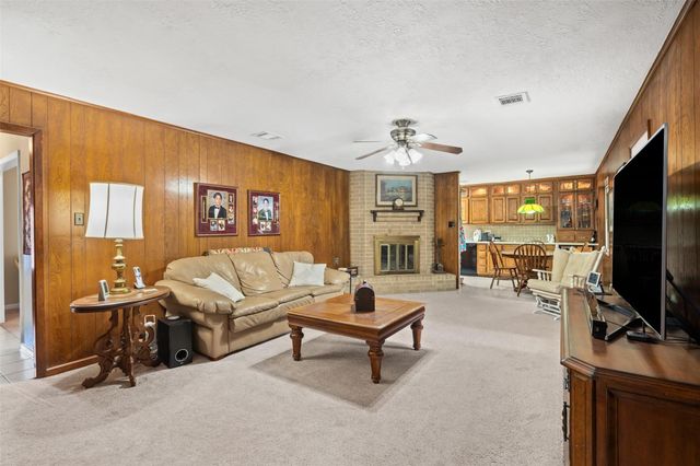 1118 S Amy Drive, Deer Park, TX 77536