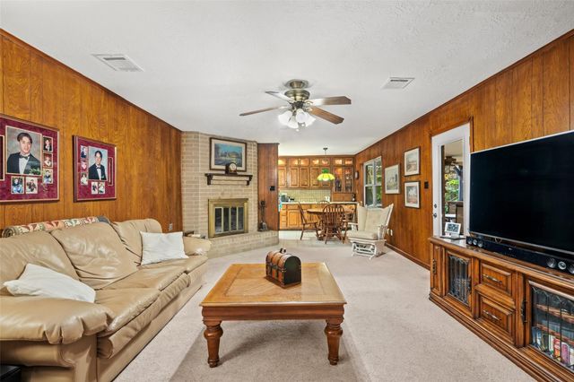 1118 S Amy Drive, Deer Park, TX 77536